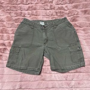 Vintage Carhartt Cargo Shorts in Green Size 8